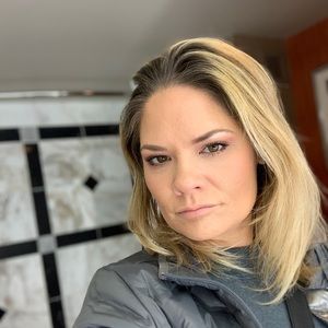 Meet your Posher, Casey